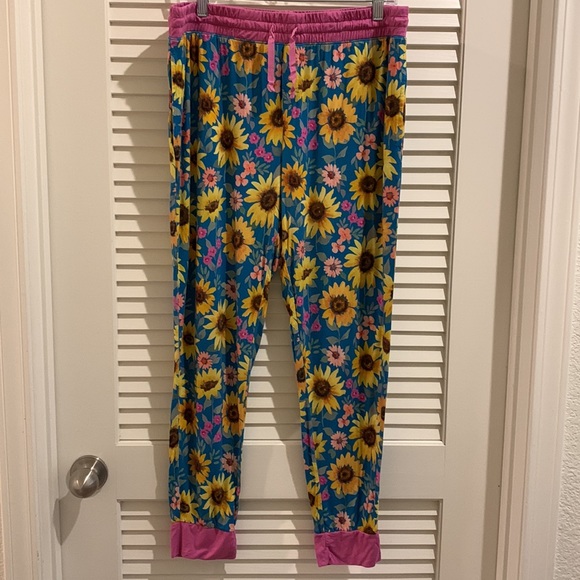 Little Sleepies Women’s Blue and Pink Sunflower Fields Bamboo Pajama Set Size XL - Picture 6 of 12